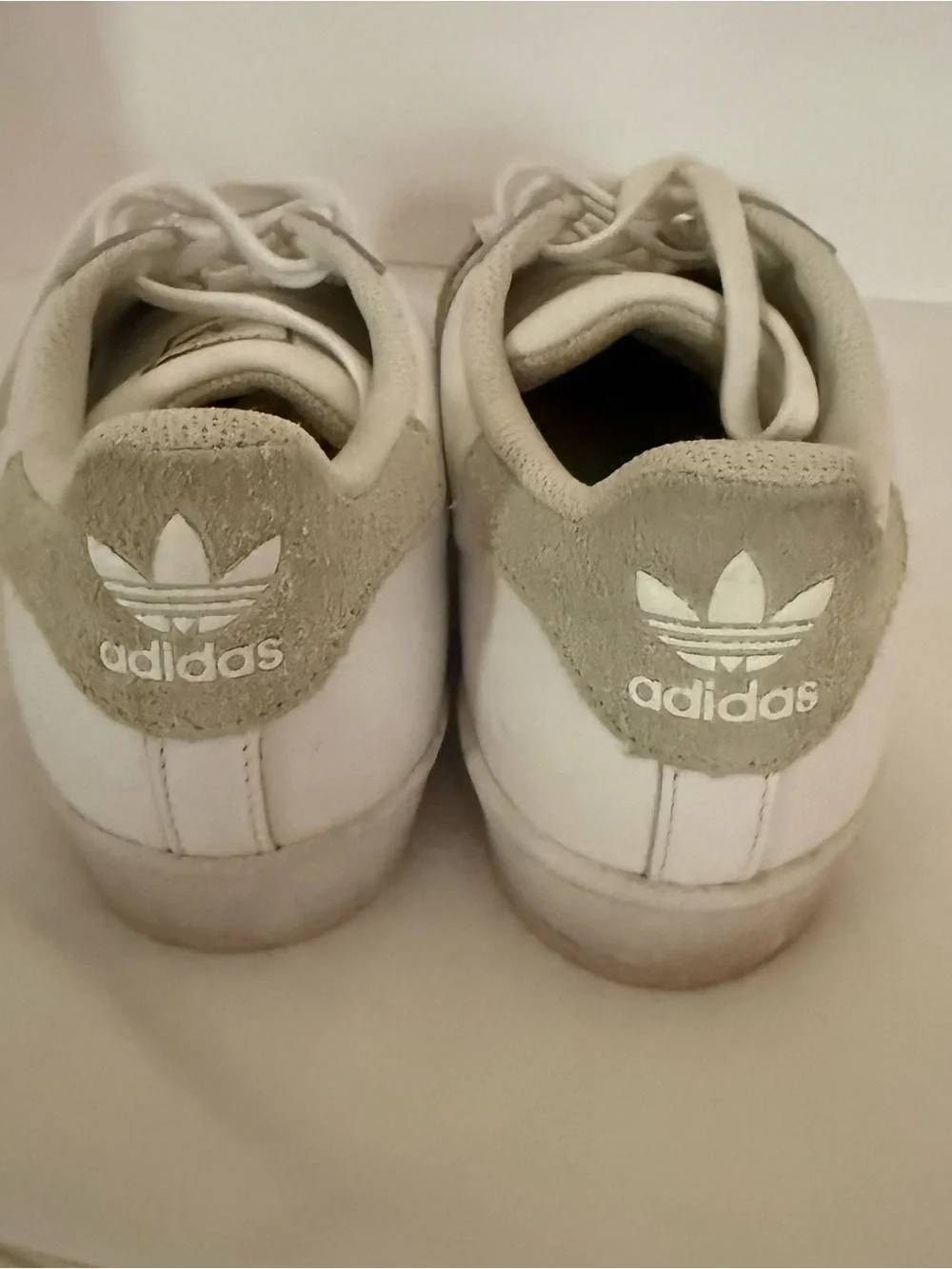 Adidas youth size 5.5 Superstar White Casual Lace-Up Sneakers